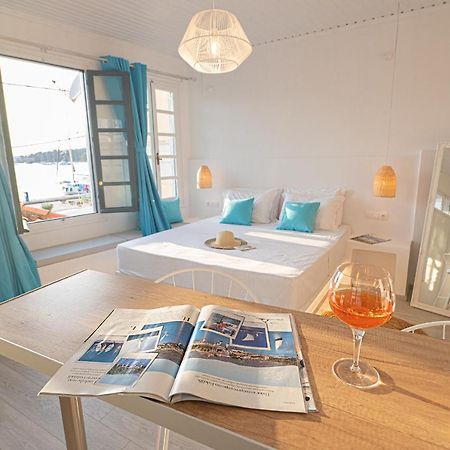 The White Rose Apartment Poros Town Exteriér fotografie